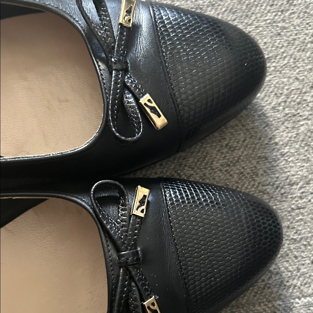 Salvatore Ferragamo Black Textured Cap Toe Flats - Picture 4 of 9